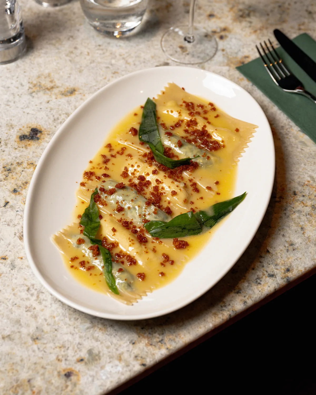 Ravioli en el restaurante PONTI