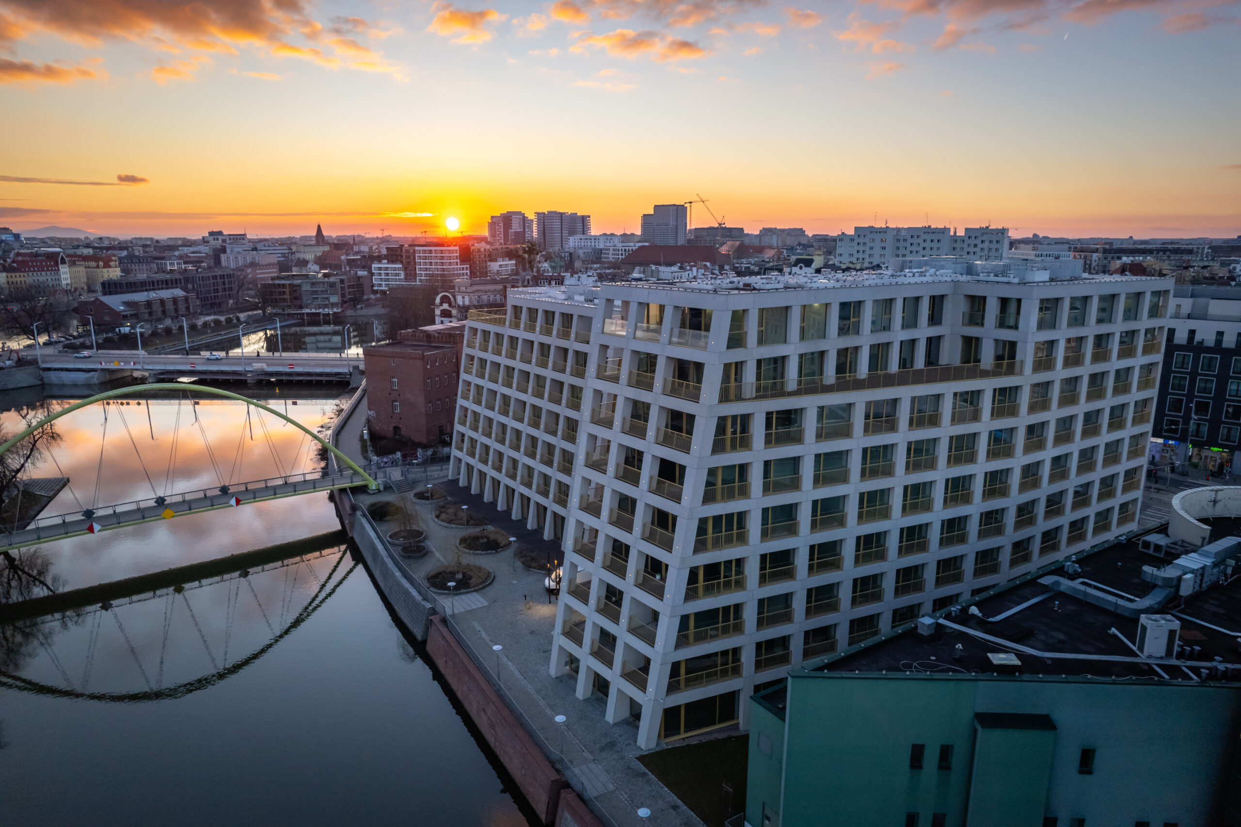 budynek, wschód słońca, wrocław